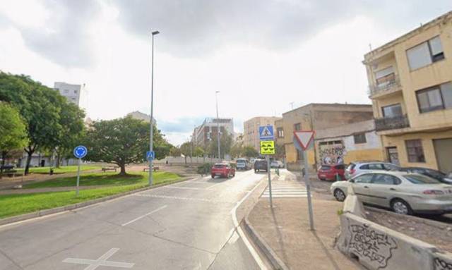 Local comercial en Venta en Avenida de Barcelona en Parque Ribalta - Plaza de Toros