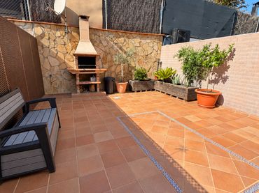 Terraced house with garden for sale in Carrer dels Mitjaires