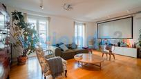 Living room of Flat for sale in  Madrid Capital  with Air Conditioner and Heating