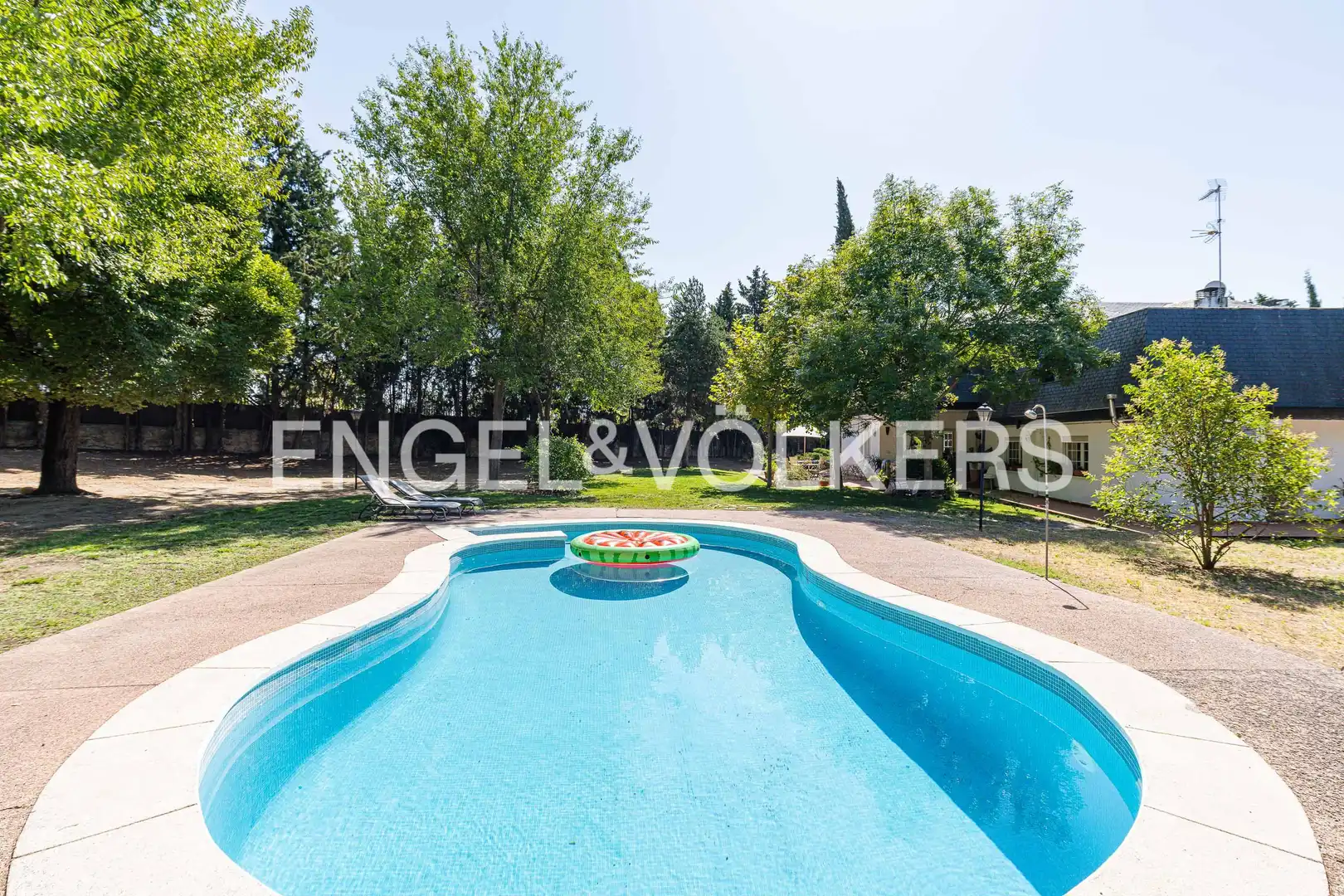 Piscina de Casa o chalet en venta en Las Rozas de Madrid con Aire acondicionado, Calefacción y Jardín privado
