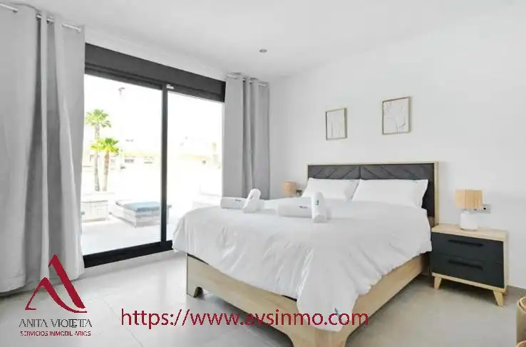 Habitación de Casa o chalet de alquiler en San Pedro del Pinatar con Aire acondicionado, Terraza y Piscina