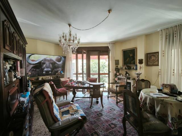 Piso en Venta en Calle JAIME SEGARRA en Carolinas Altas