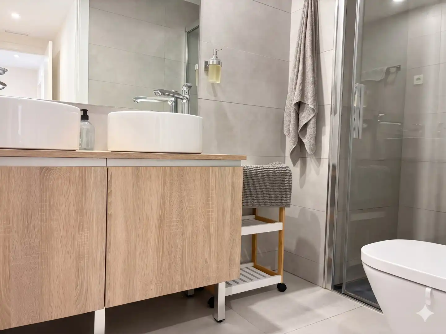 Bathroom of Flat for rent in Castell d'Aro, Platja d'Aro i s'Agaró  with Air Conditioner, Heating and Terrace