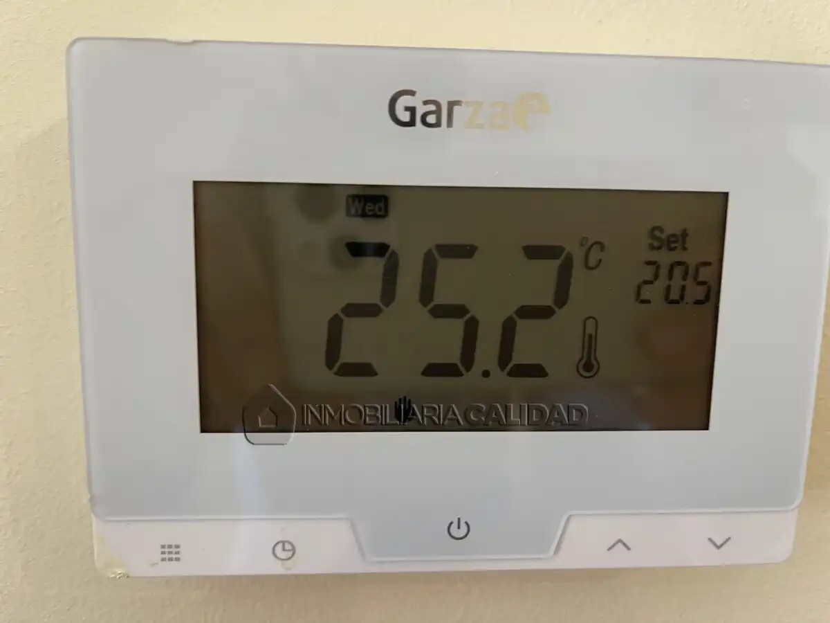 Garten von Wohnung zur Miete in Burgos mit Heizung, Terrasse und Abstellraum