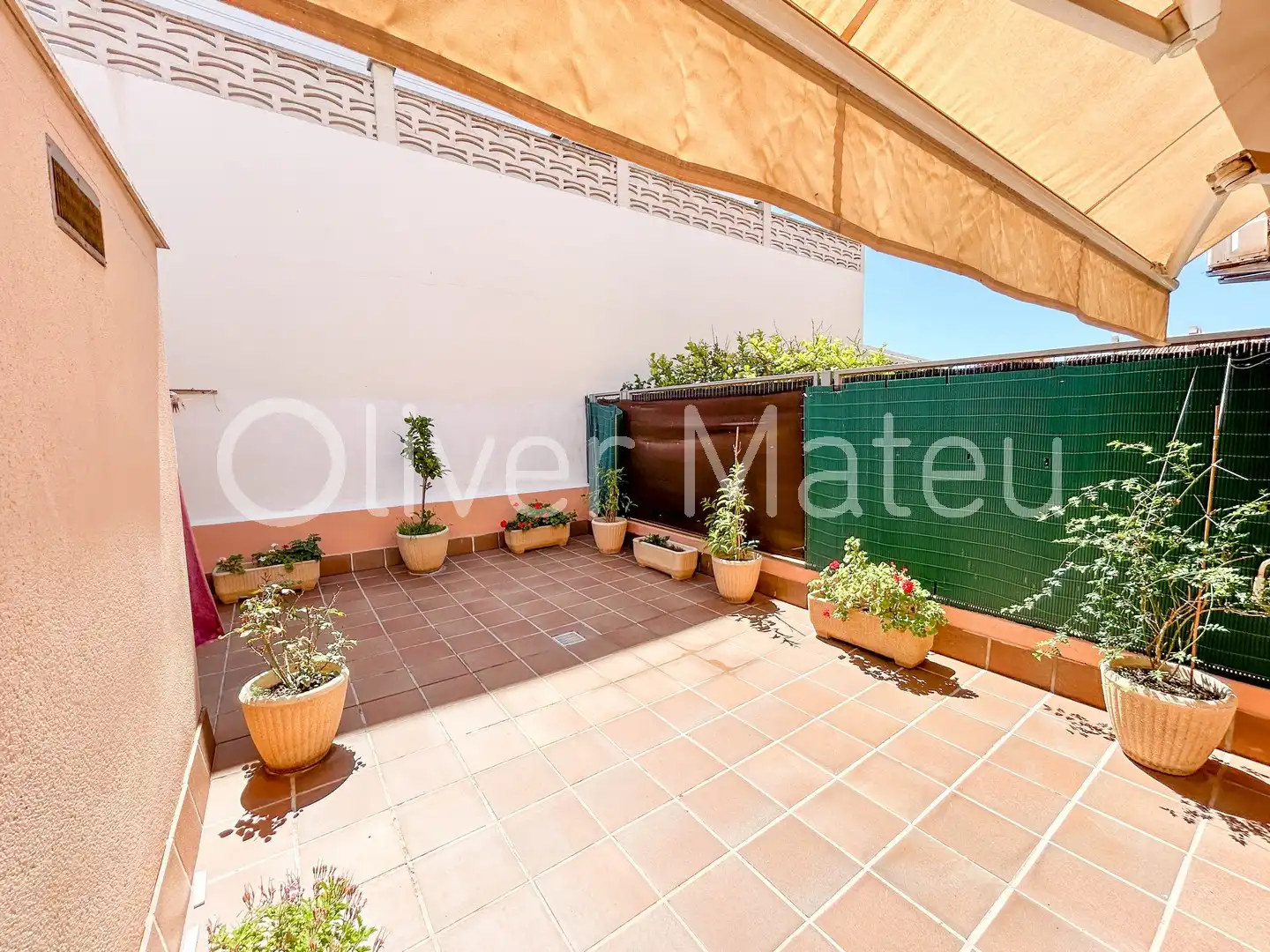 Terrasse von Einfamilien-Reihenhaus zum Verkauf in  Palma de Mallorca mit Klimaanlage, Heizung und Terrasse