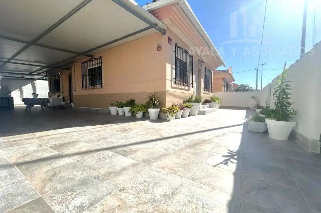 Exterior view of Detached homes for sale in Cartagena  with Air Conditioner, Heating and Private garden