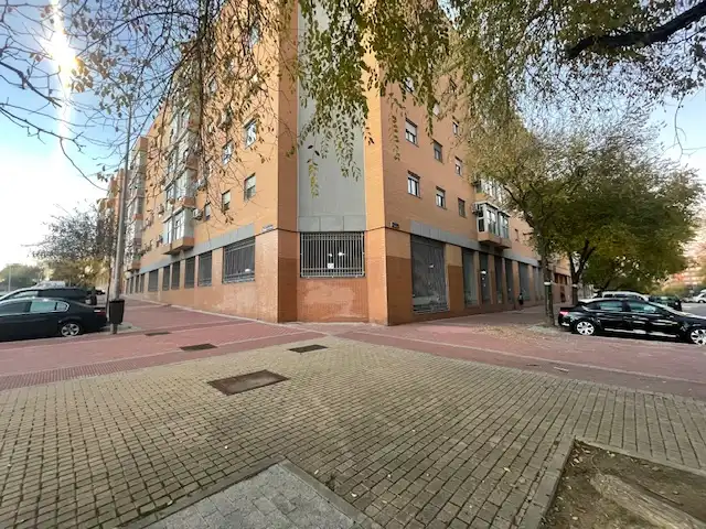 Exterior view of Garage for sale in Madrid