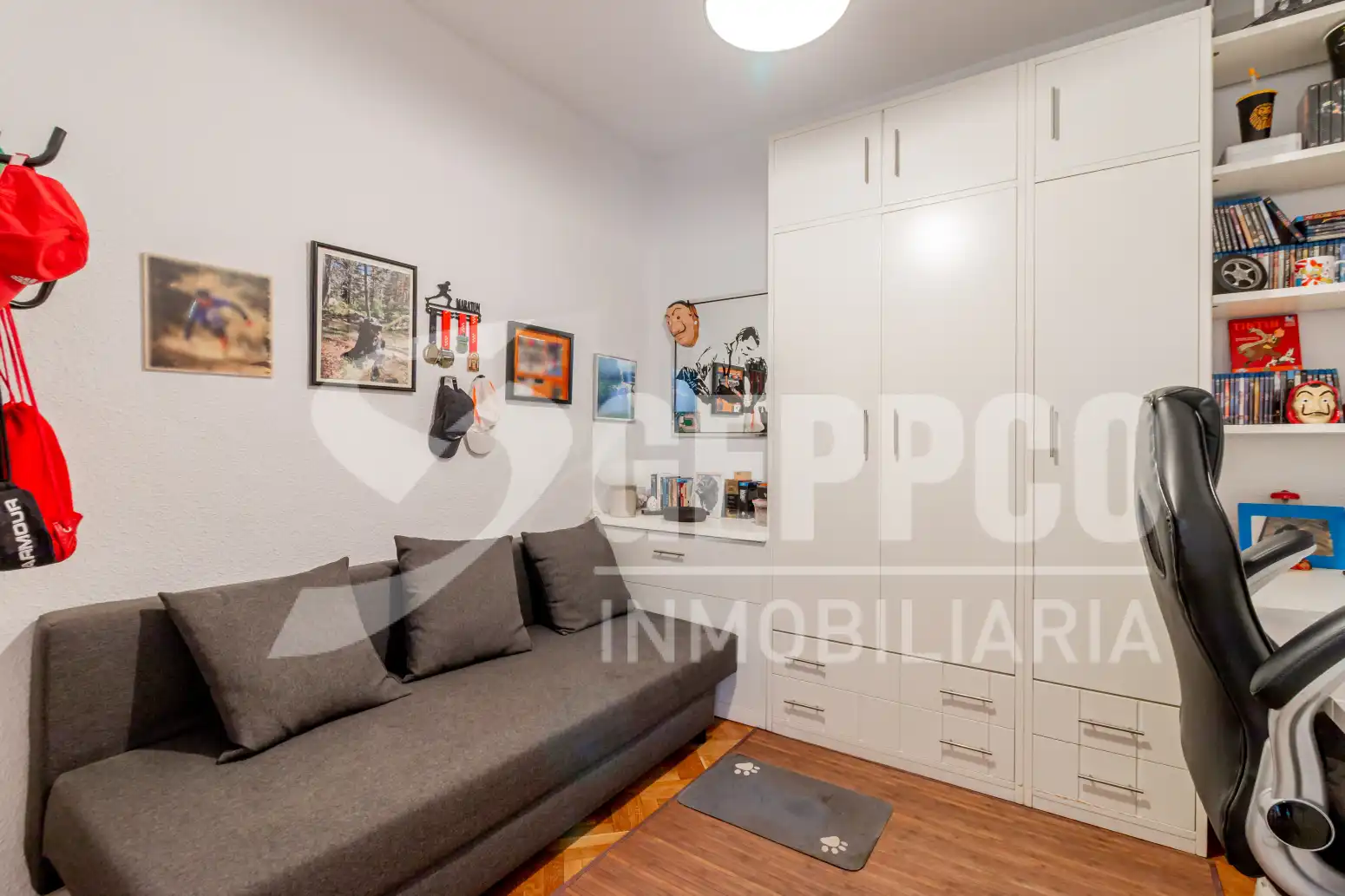 Bedroom of Flat for sale in Madrid