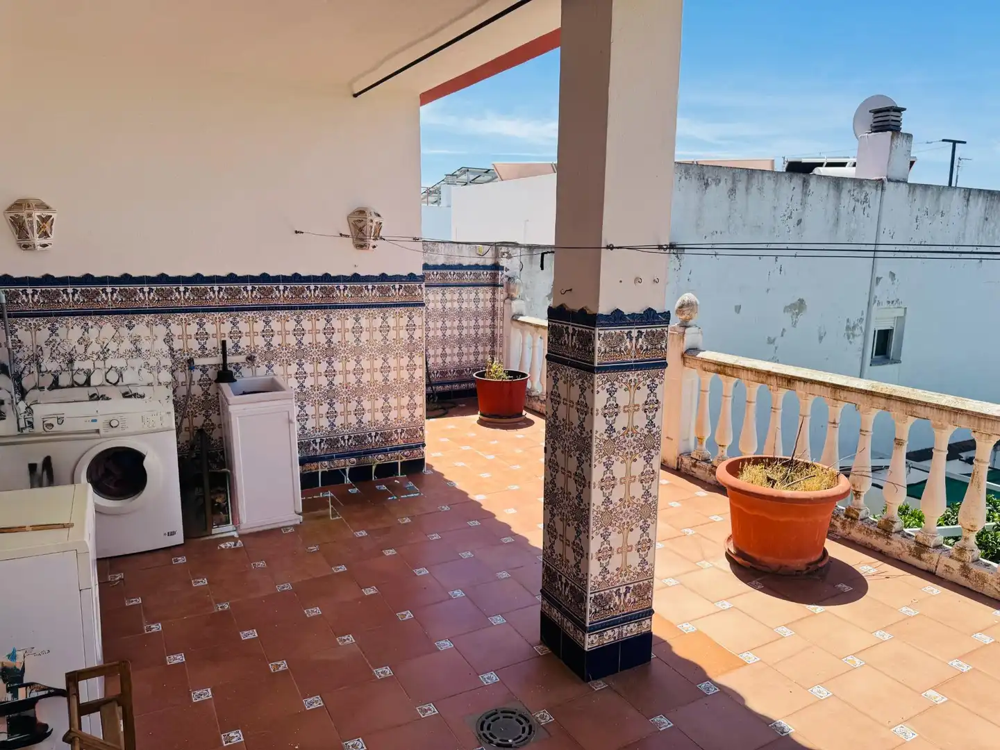 Terrassa de Casa adosada en venda en La Rinconada amb Aire condicionat, Jardí privat i Terrassa