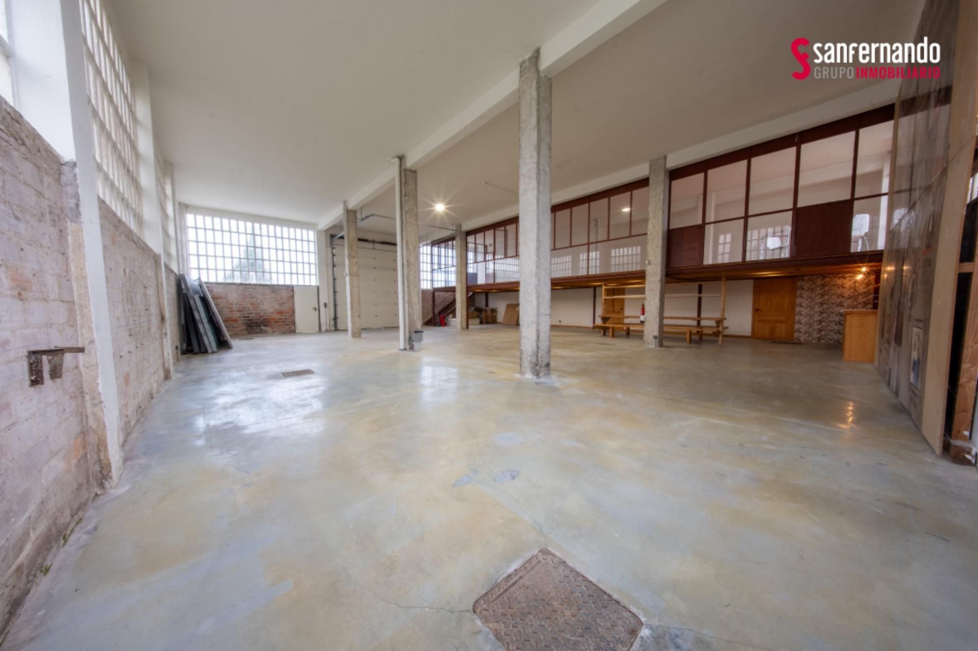 Nau industrial en venda en Santander