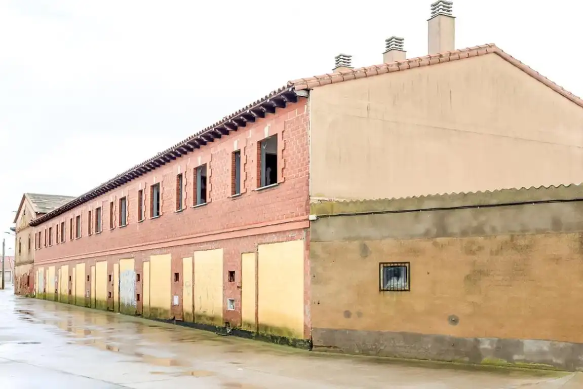 Exterior view of Buildings for sale in Villafáfila