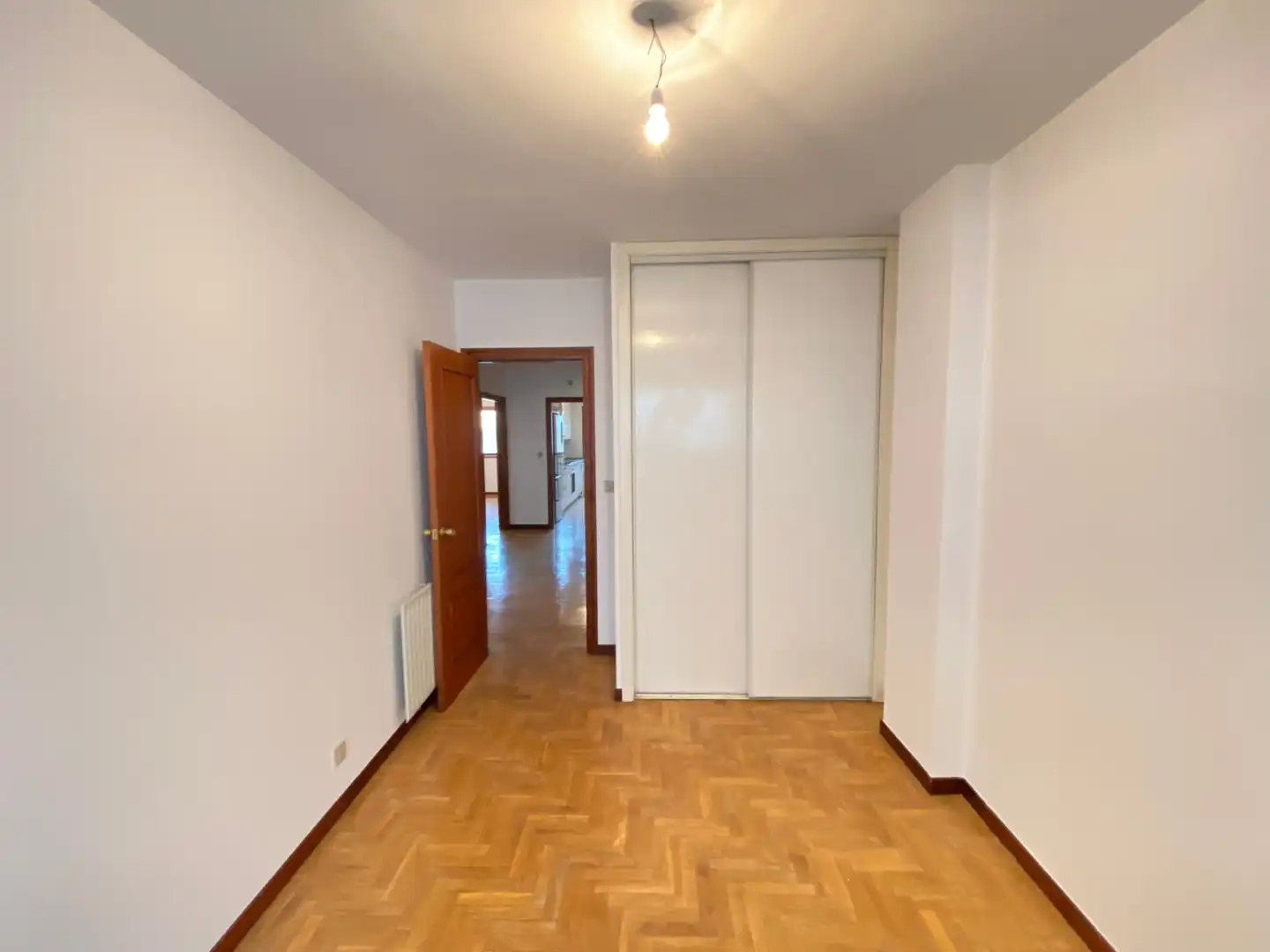 Habitación de Piso en venta en Santiago de Compostela  con Calefacción, Trastero y Amueblado
