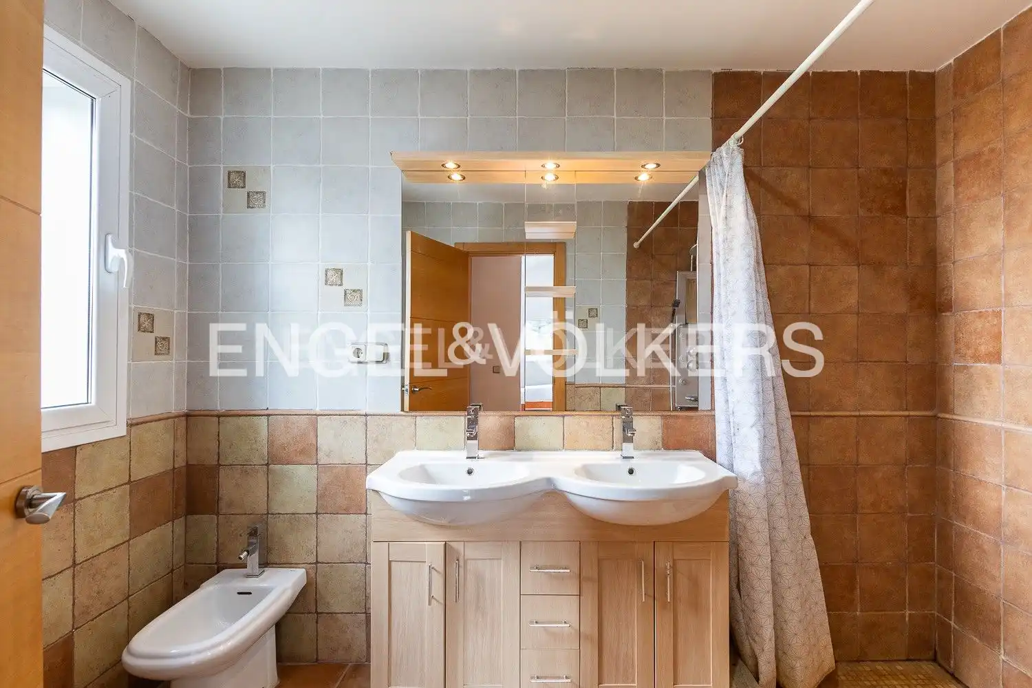 Baño de Casa o chalet en venta en Bétera con Aire acondicionado, Calefacción y Jardín privado