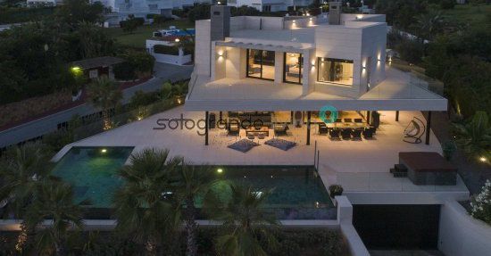 Exterior view of House or chalet for sale in Málaga Capital  with Air Conditioner, Heating and Terrace