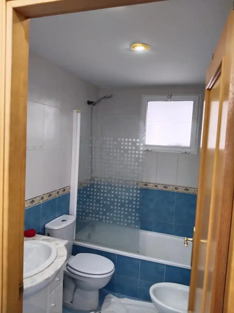 Badezimmer von Wohnung zur Miete in Alfara del Patriarca