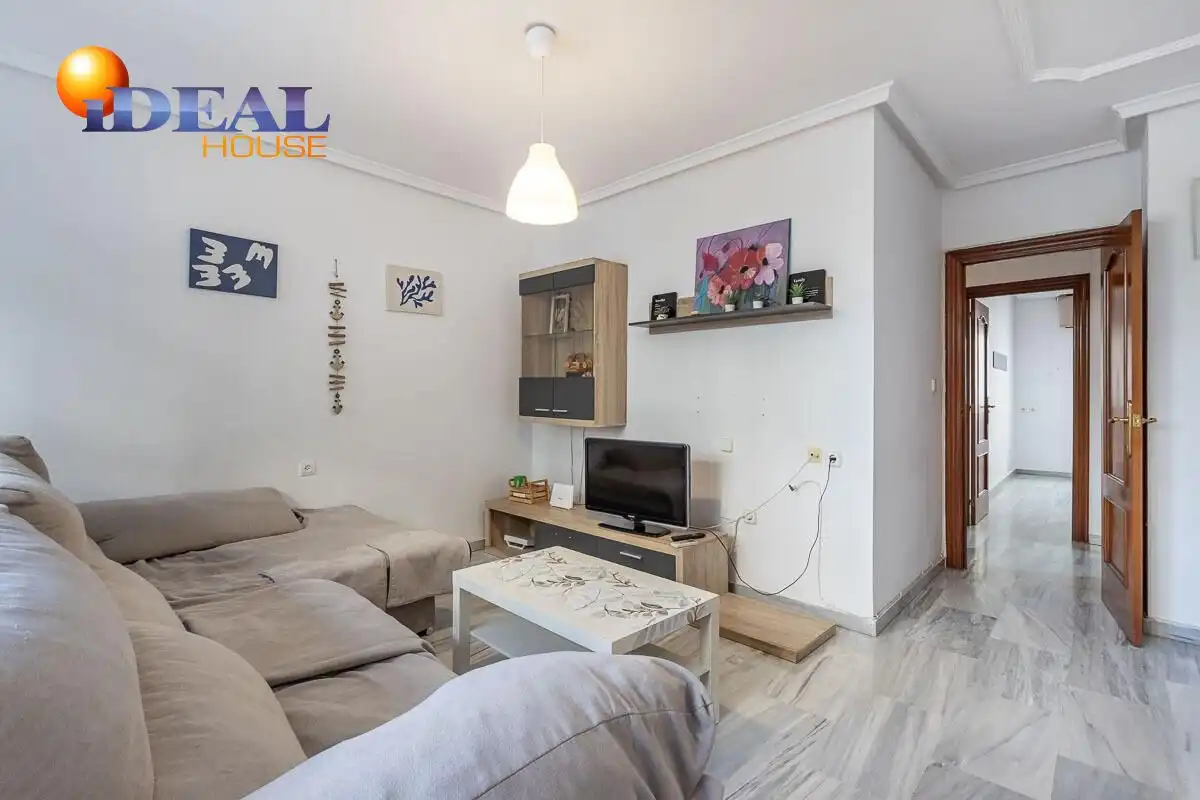 Sala d'estar de Pis en venda en Motril amb Aire condicionat