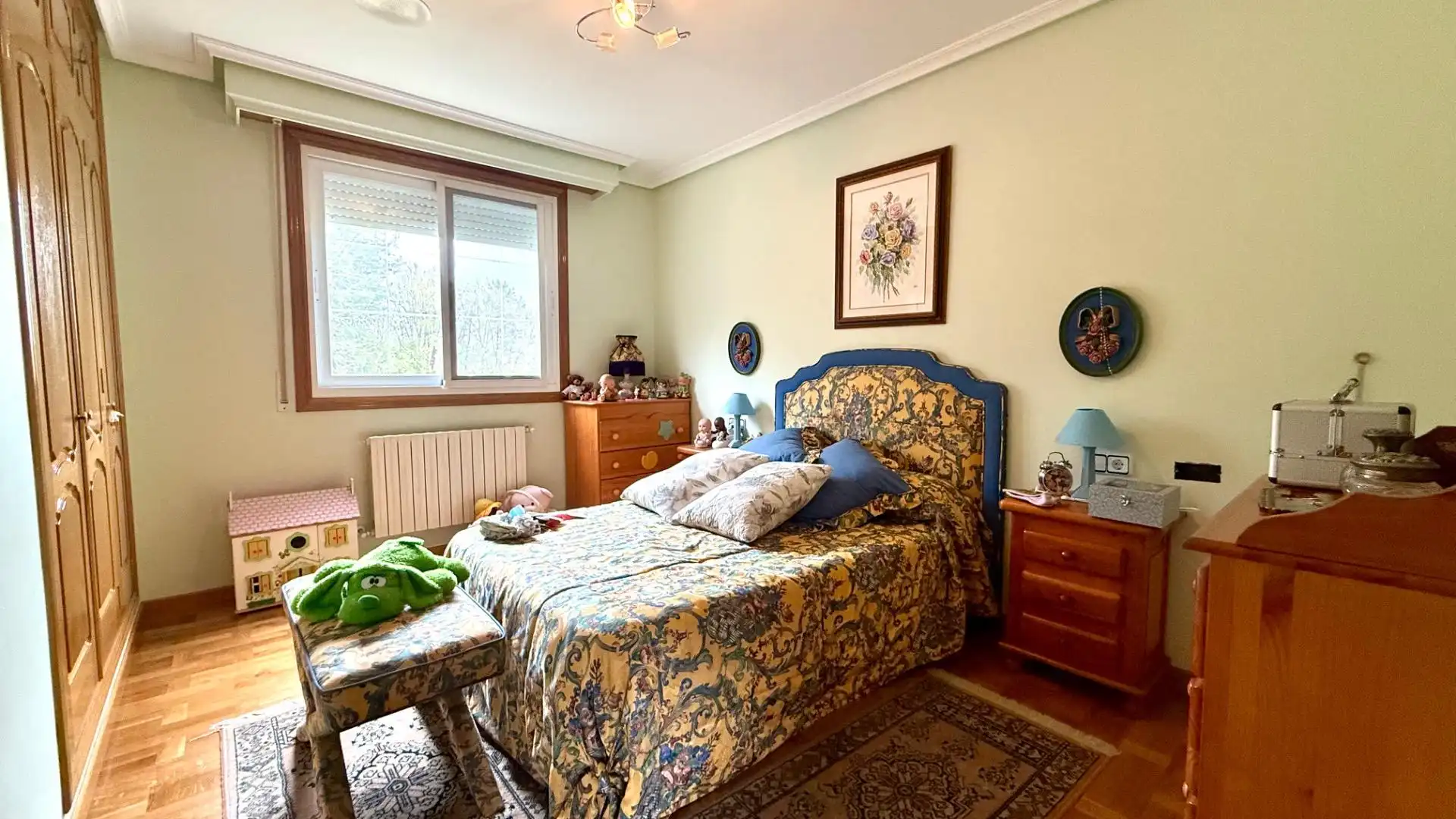 Bedroom of Country homes for sale in Toén  with Private garden, Storage room and Swimming Pool