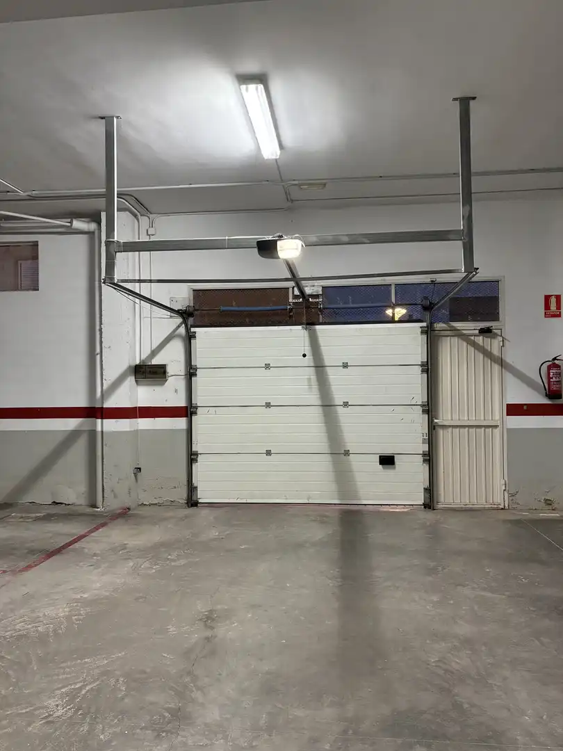 Außenansicht von Garage zum Verkauf in Polinyà de Xúquer