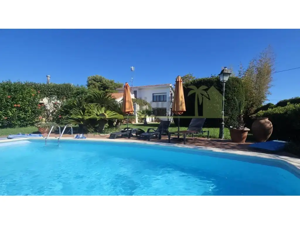 Vista exterior de Casa o xalet en venda en Vinaròs amb Calefacció, Jardí privat i Terrassa