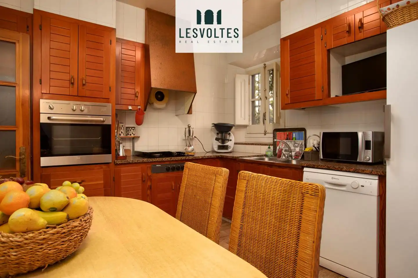 Cocina de Casa o chalet en venta en Verges con Aire acondicionado, Jardín privado y Parquet