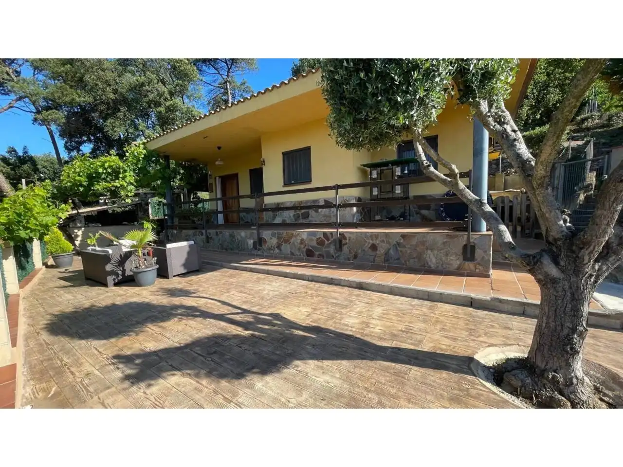 Vista exterior de Casa o xalet en venda en Santa Maria de Palautordera amb Aire condicionat, Calefacció i Jardí privat