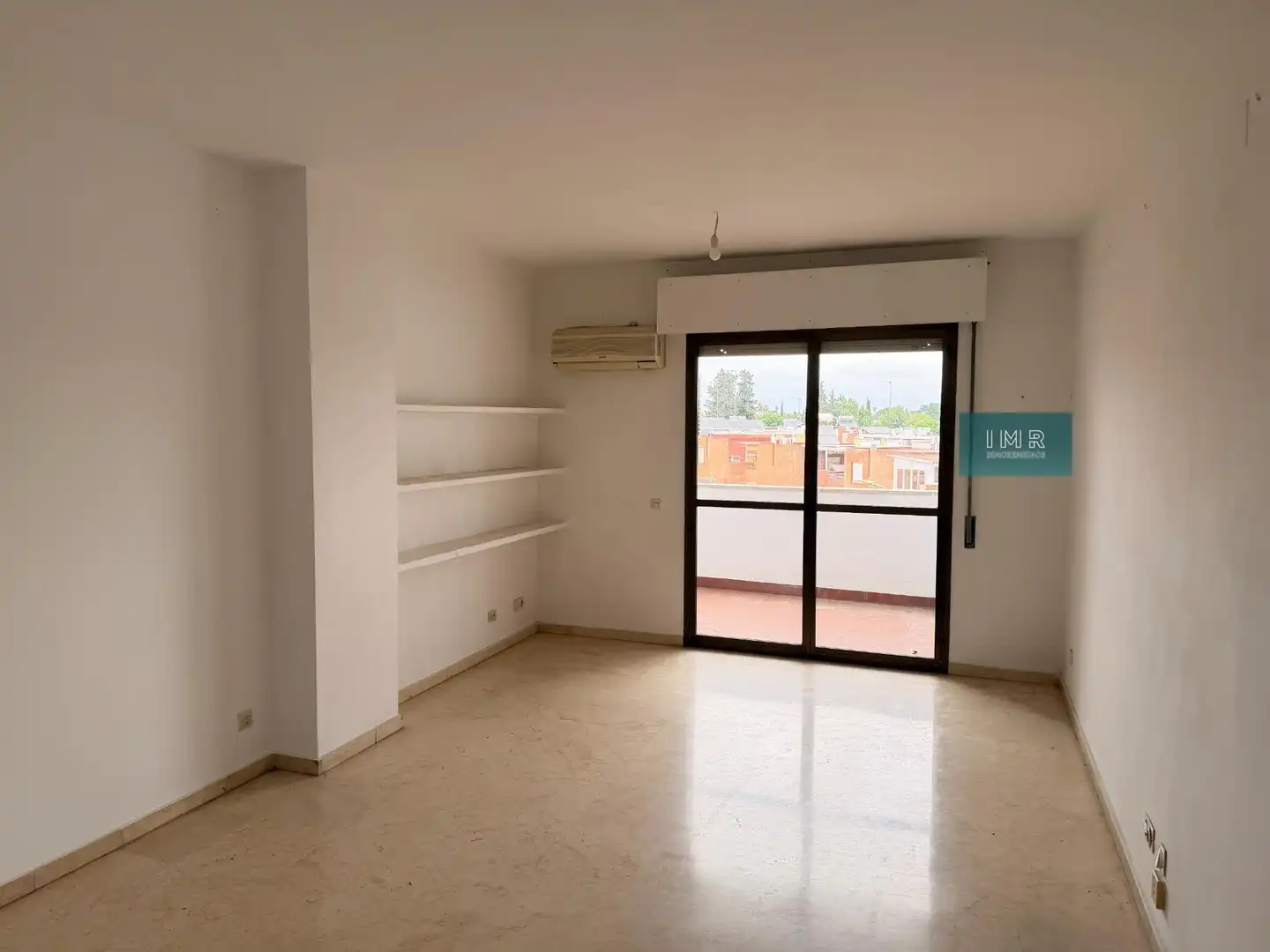 Living room of Flat for sale in Sevilla
