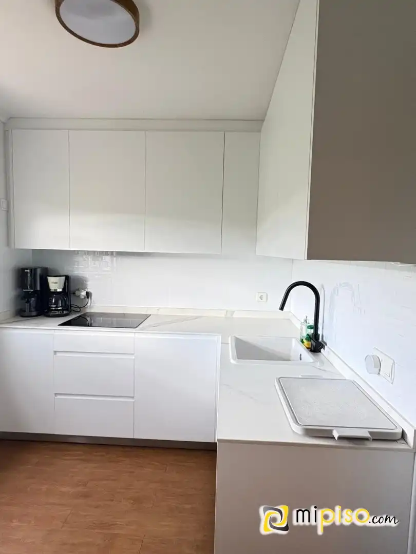 Cocina de Casa adosada en venta en Solórzano con Calefacción y Jardín privado