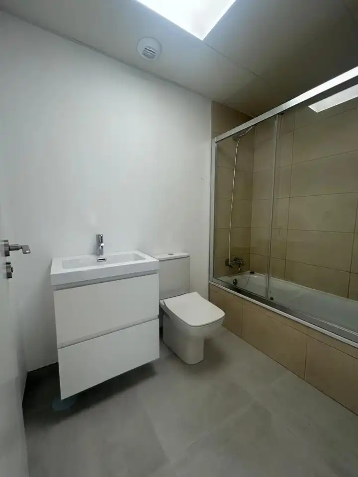 Baño de Piso en venta en Dos Hermanas con Aire acondicionado, Terraza y Trastero