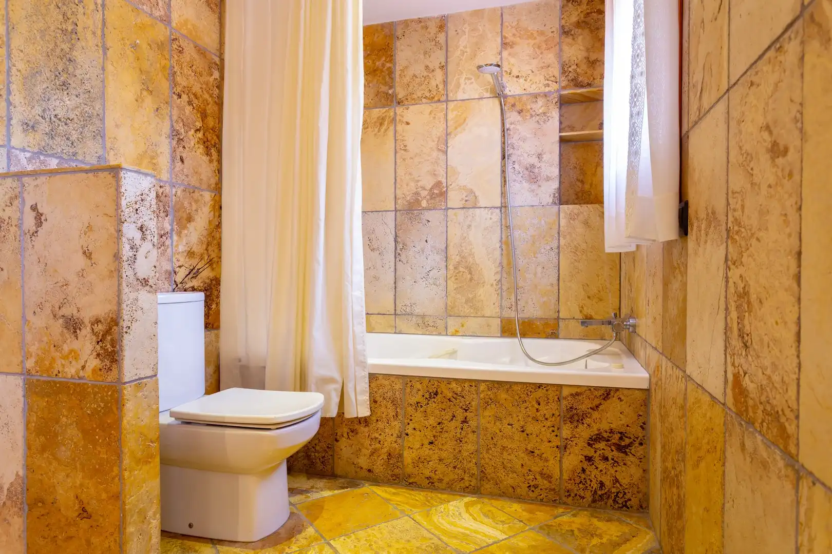 Bathroom of Houses for sale in Cambrils  with Air Conditioner, Heating and Terrace