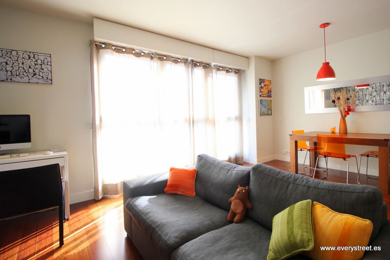 Sala d'estar de Pis en venda en  Madrid Capital amb Aire condicionat, Calefacció i Moblat