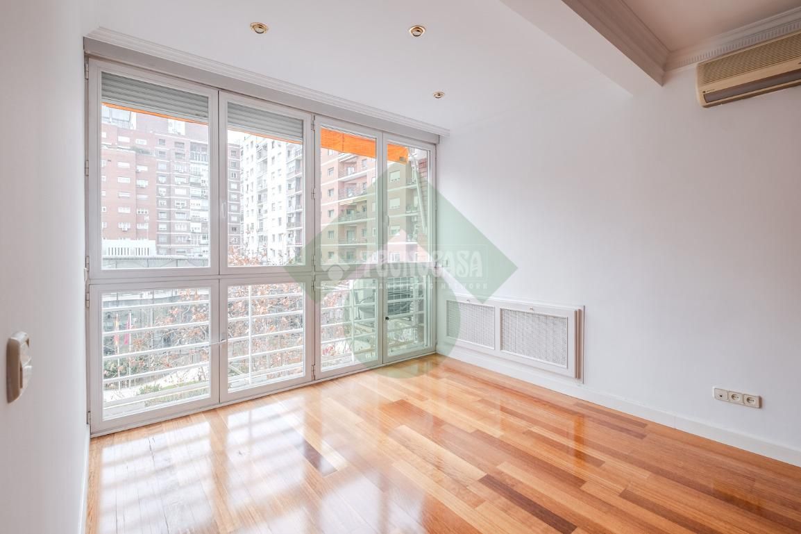 1 hab, 77m² en Nueva España, Chamartín,  Madrid Capital - Image 2