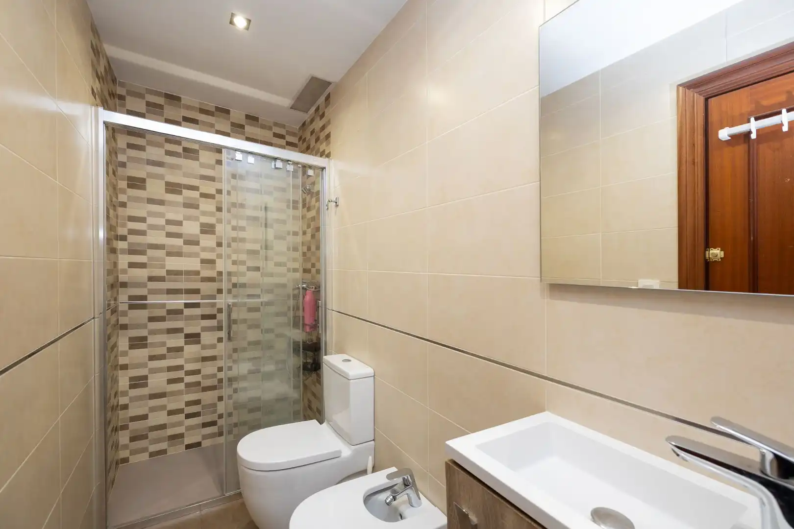 Baño de Casa adosada en venta en Motril con Aire acondicionado, Calefacción y Terraza