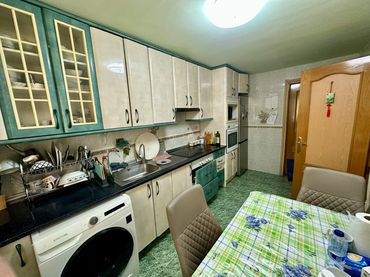 Villa con balcone in vendita a Avenida del Chaparral