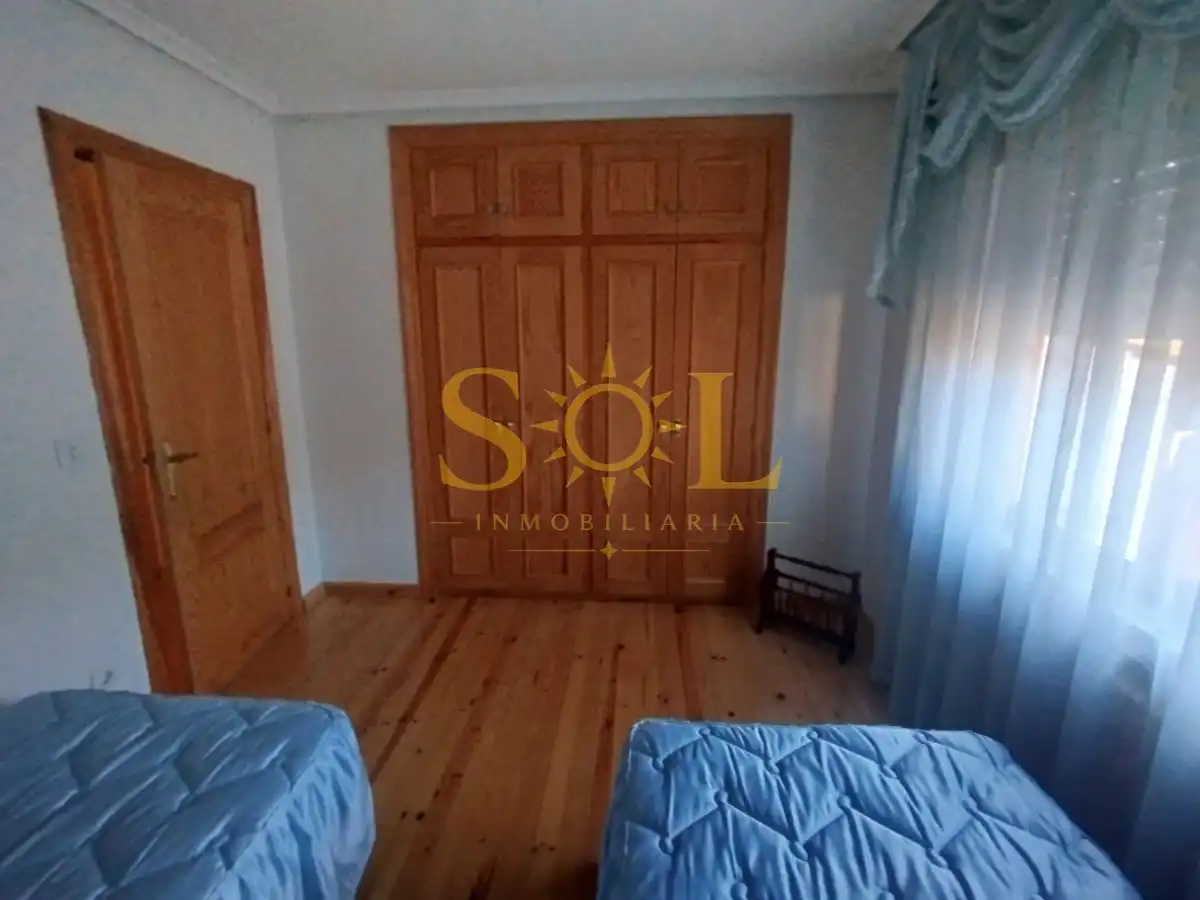 Habitación de Casa o chalet en venta en Carrocera con Calefacción, Jardín privado y Terraza