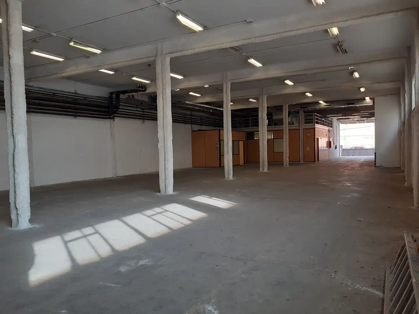 Nau industrial en venda en Sant Joan Despí