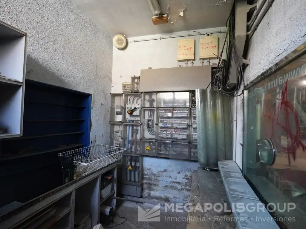 Nave industrial in vendita a Calle Josep Finestres, imagen 67