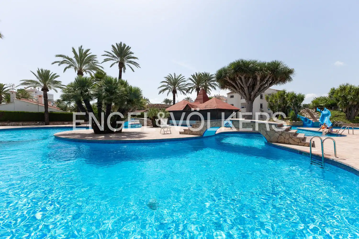 Piscina de Apartament de lloguer en Dénia amb Aire condicionat, Calefacció i Terrassa