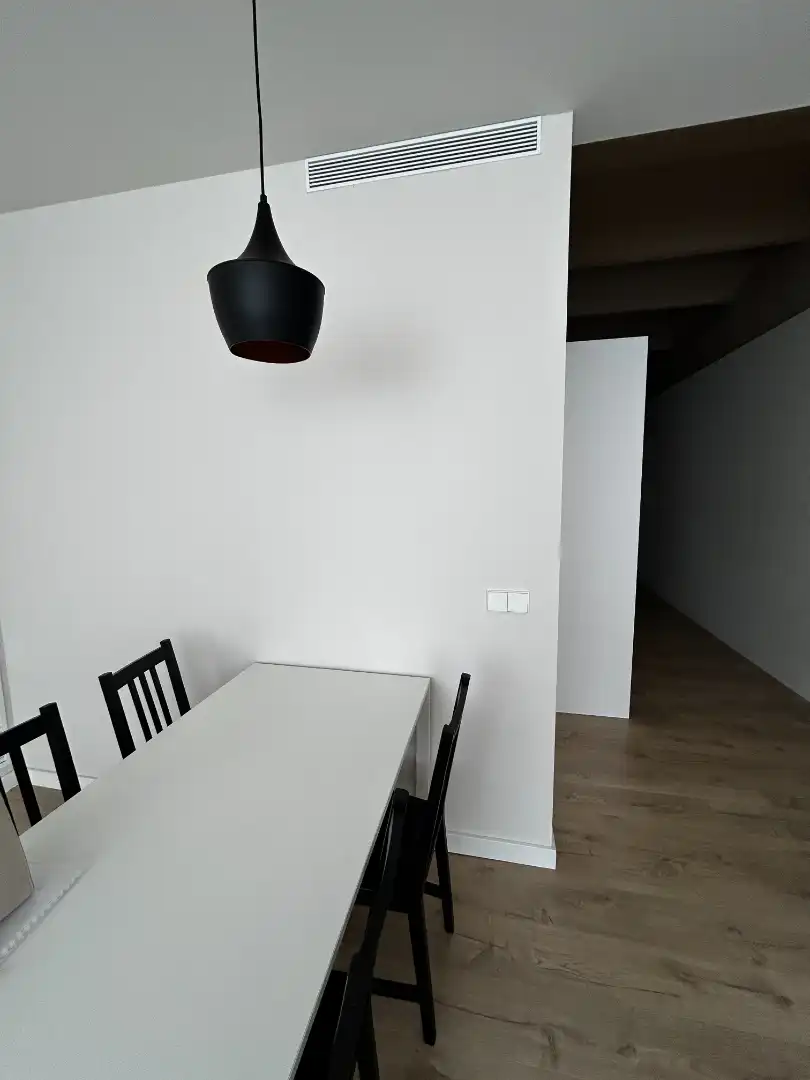 Menjador de Pis de lloguer en Girona amb Aire condicionat, Calefacció i Parquet