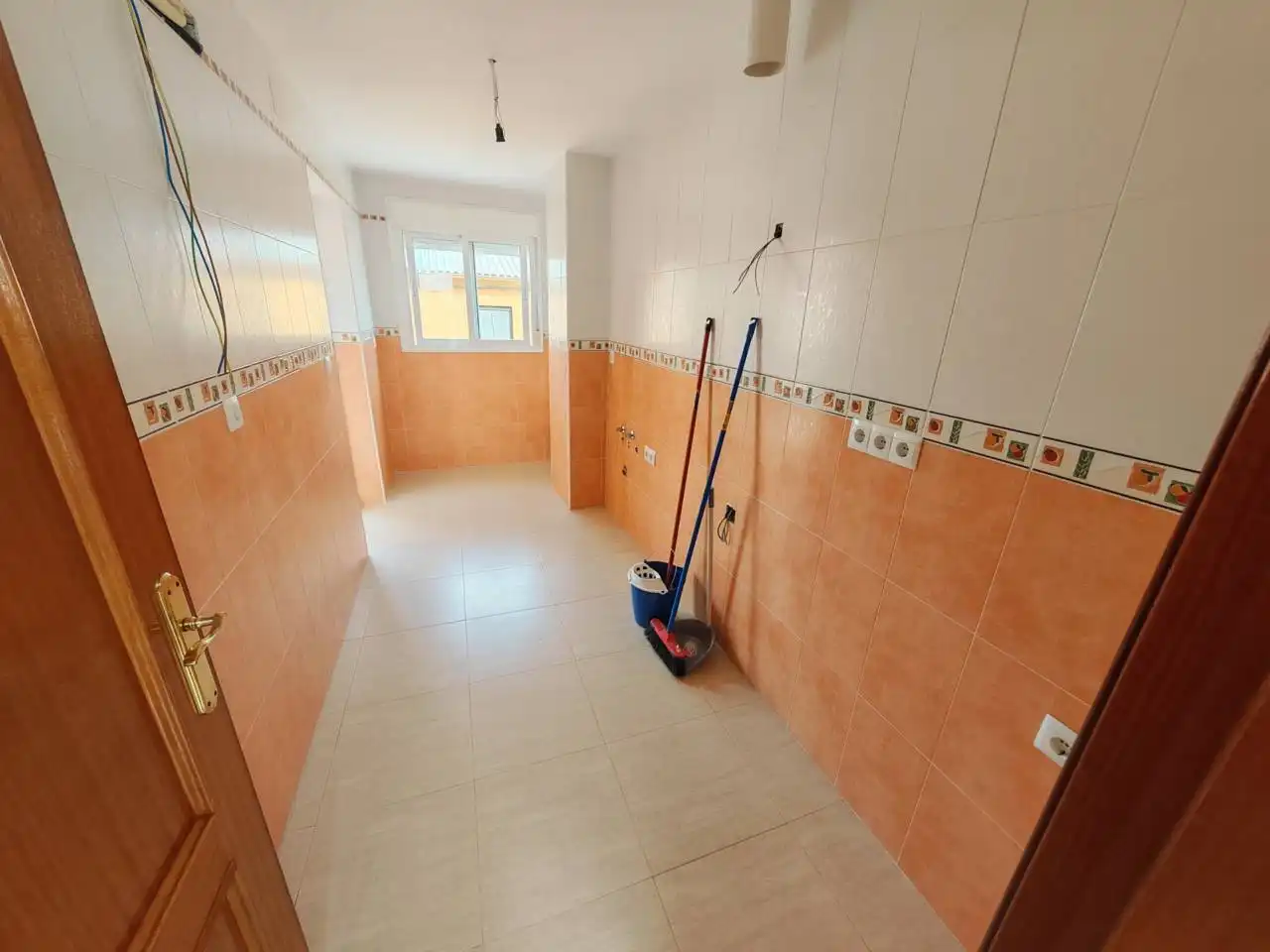 Baño de Piso en venta en Huétor Tájar con Aire acondicionado