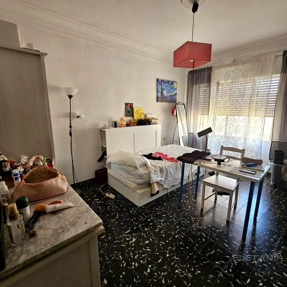 Habitación de Piso en venta en Valencia con Aire acondicionado y Balcón