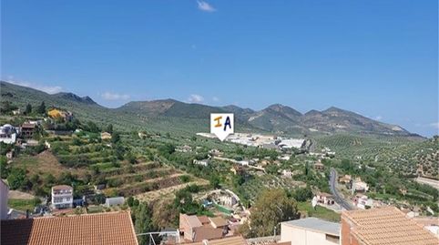 Foto 2 de Casa adosada en venta en Castillo de Locubín, Jaén
