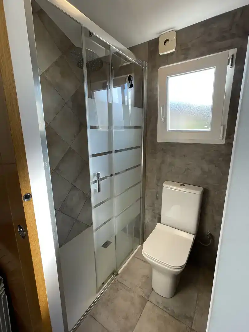 Bany de Casa o xalet en venda en Sant Cugat del Vallès amb Aire condicionat, Piscina i Balcó