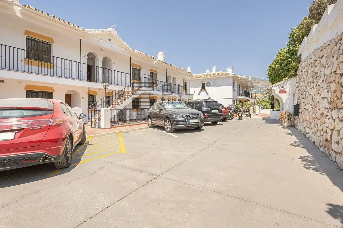 Vista exterior de Dúplex en venta en Fuengirola con Aire acondicionado, Terraza y Piscina