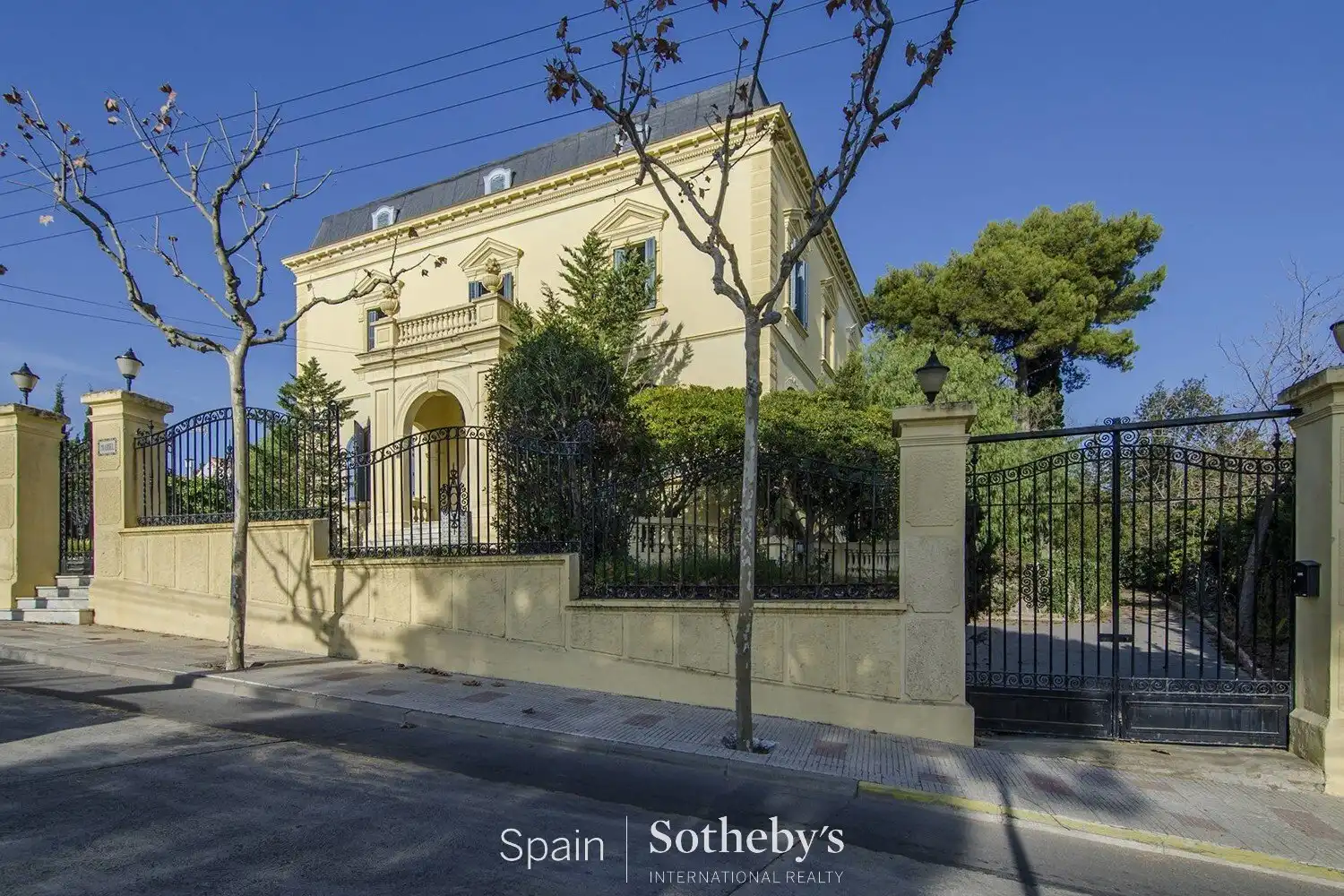 Casa amb piscina en venda a Carrer Ciutat Vila Jardí, imagen 2