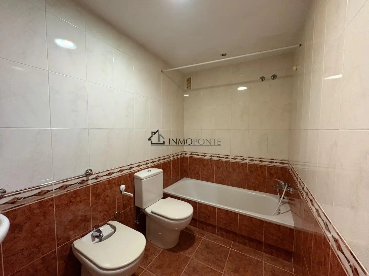 Badezimmer von Wohnung zum Verkauf in Pontevedra Capital 