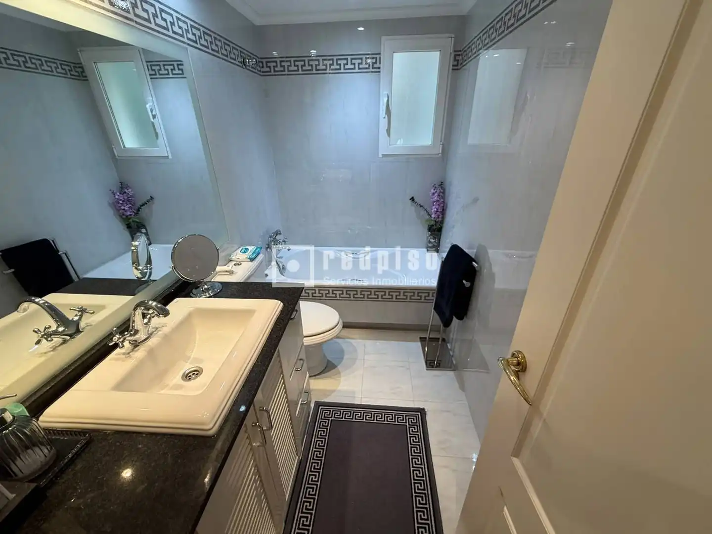 Badezimmer von Wohnung zum Verkauf in Madrid mit Klimaanlage, Heizung und Terrasse