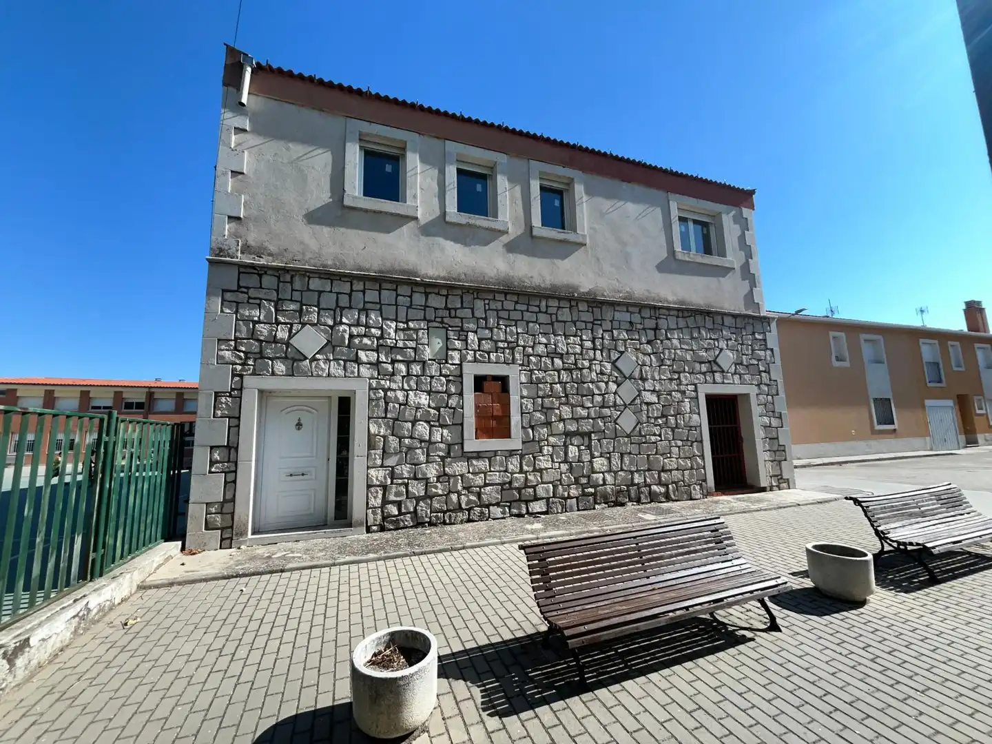 Vista exterior de Edificio en venta en Campaspero