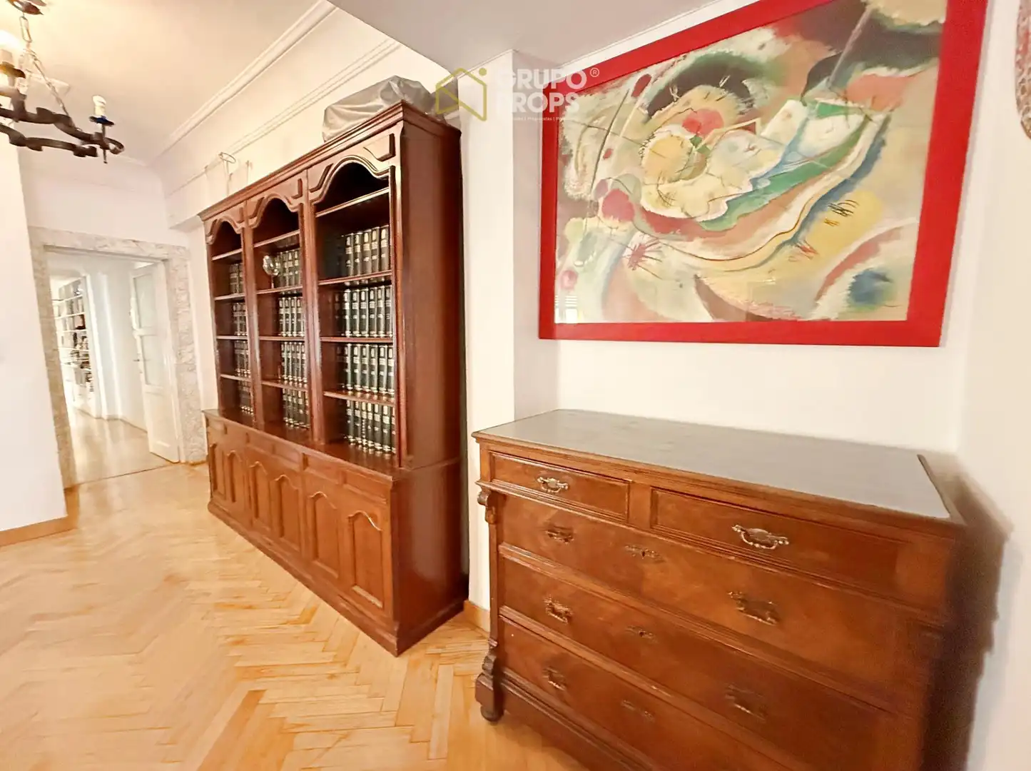 Living room of Flat for rent in Madrid  with Heating, Parquet flooring and Furnished