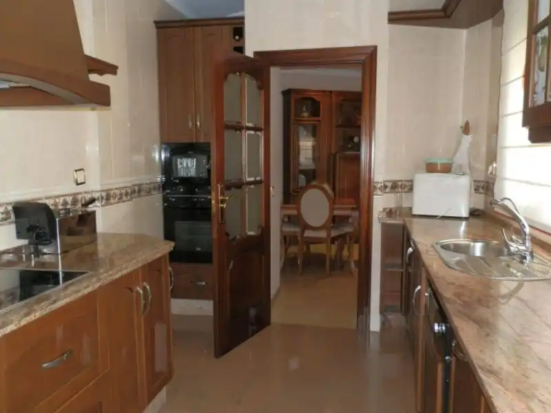 Cocina de Casa o chalet en venta en Lucena con Aire acondicionado, Terraza y Piscina