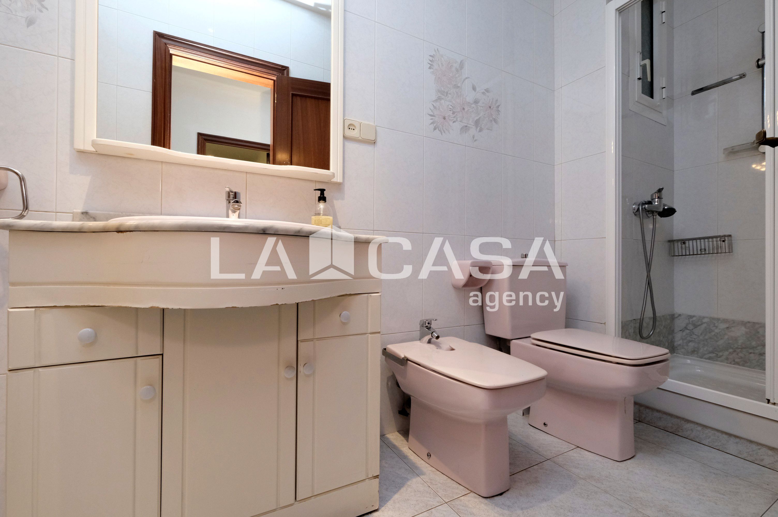 Piso en venta en Vilapicina i la Torre Llobeta, Nou Barris